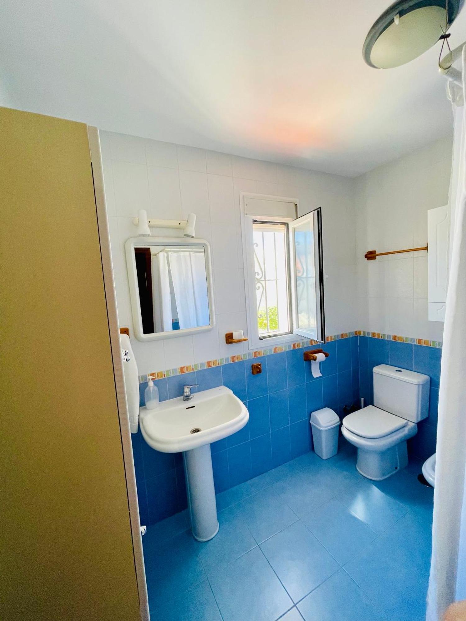 Casita En El Paraiso Cuevas del Becerro ภายนอก รูปภาพ